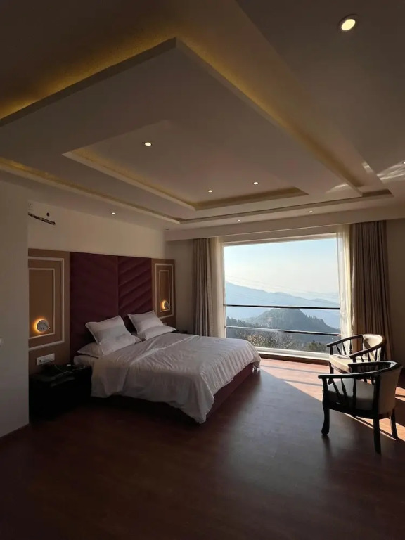 Jot Pass Hotel