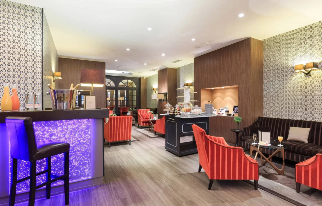 PLEY Hotel