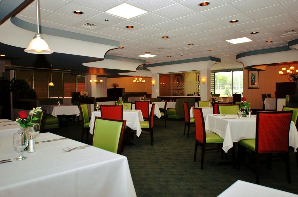 DoubleTree by Hilton Fayetteville