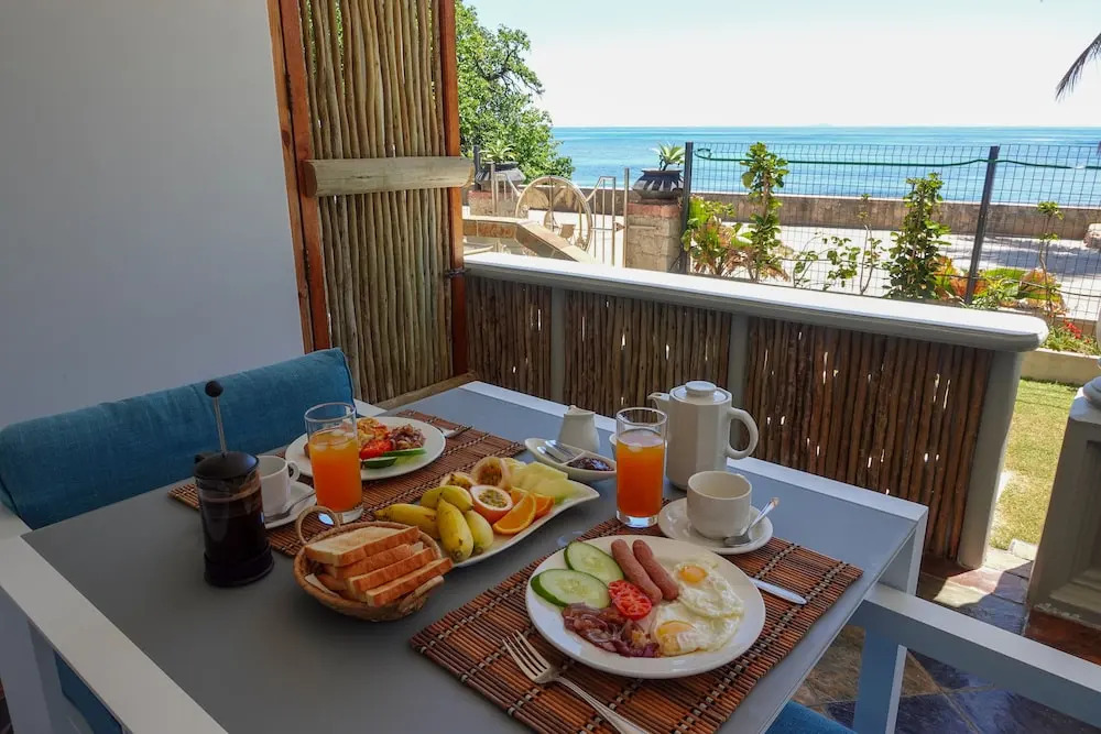 La Petite Maison and Sea Splash
