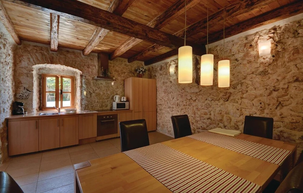 Beautiful Home in Banjole With Wifi and 3 Bedrooms