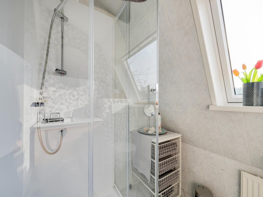 Holiday Home Noordwijk near Beach & Sauna