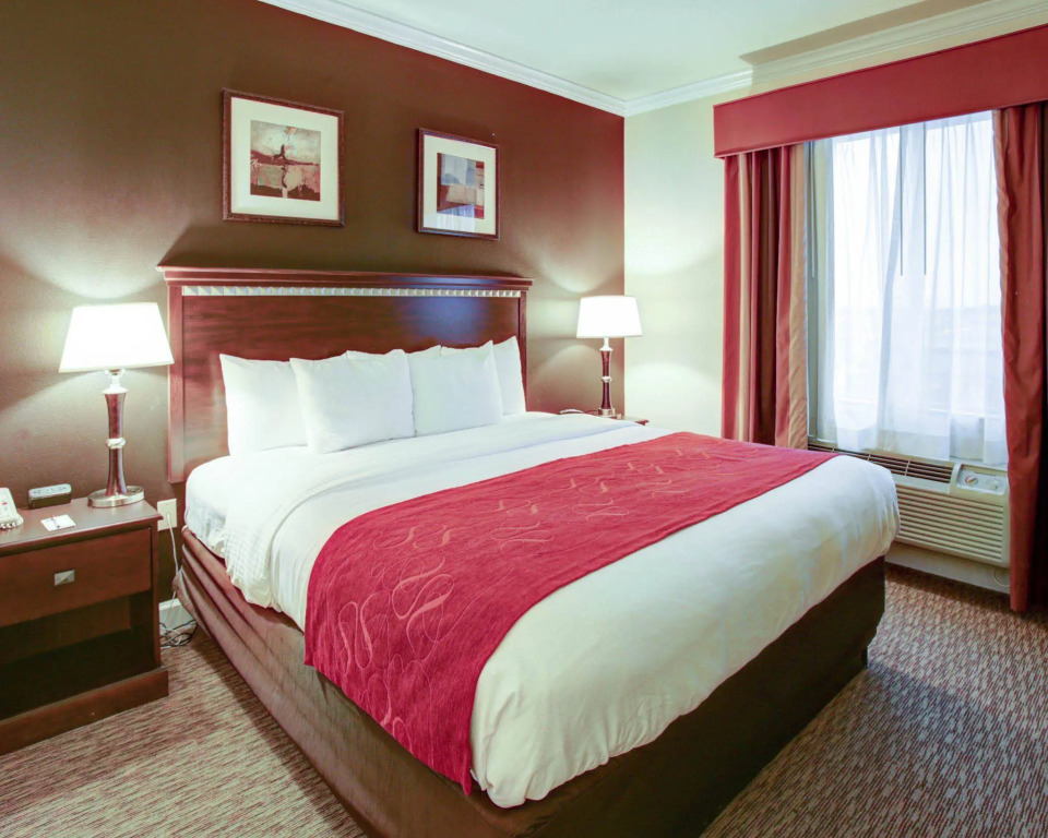 Comfort Suites Texas Ave