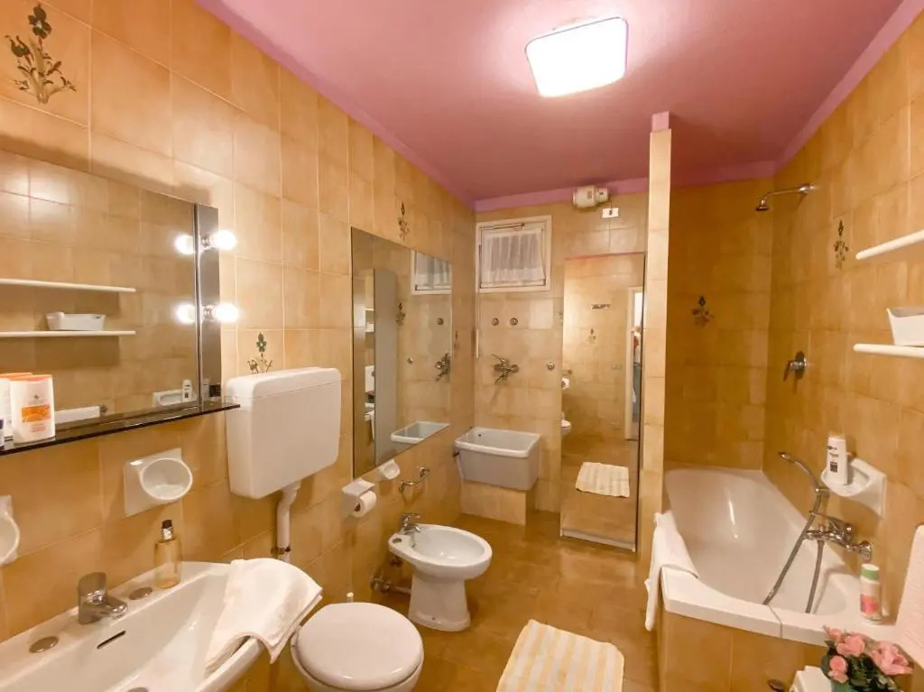 Sole 4 Garten Ferienwohnung mit Pool EG
