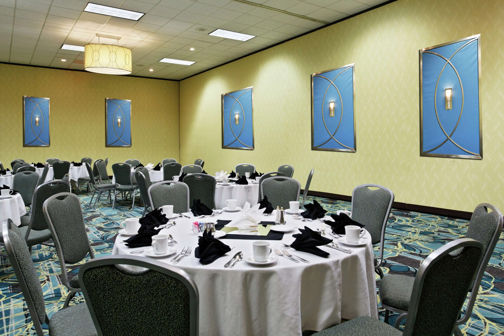 DoubleTree by Hilton Richmond - Midlothian