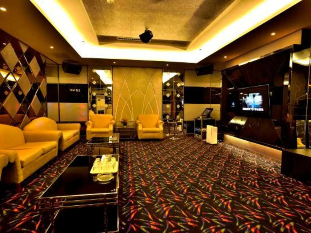 Jinhu Hotel