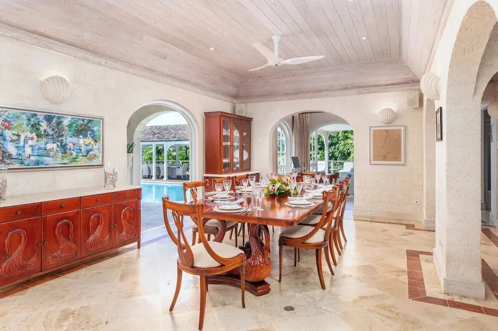 Waterfalls - 6 bed Peaceful and Secure Luxury