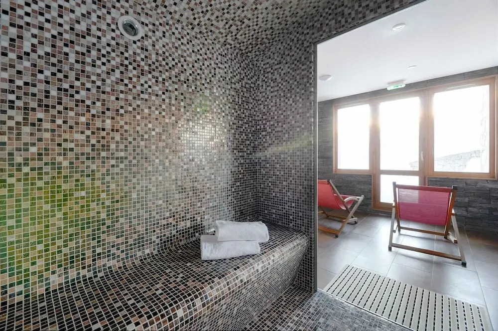 Residence LES Coches Apartment in a Family Resort at the Bottom of the Slopes Bac202
