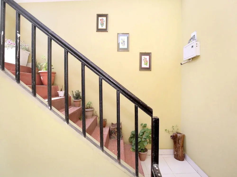 OYO 12796 Home Studios Hill View Solan
