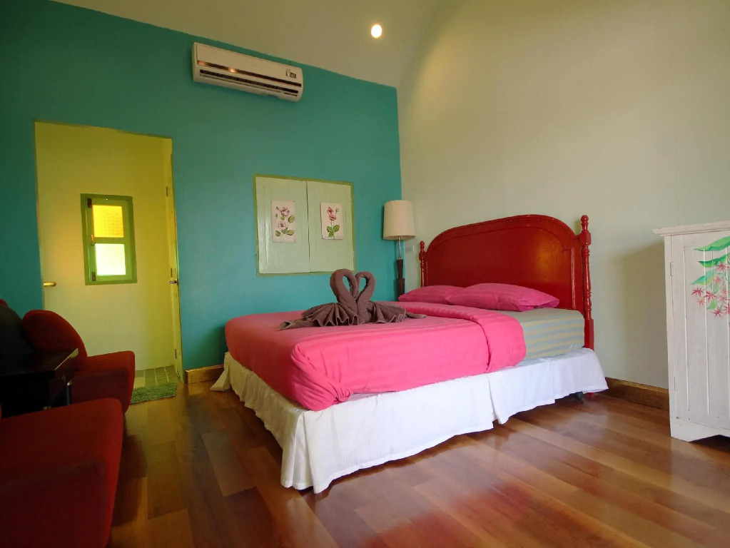 Baanklong Amphawa Homestay