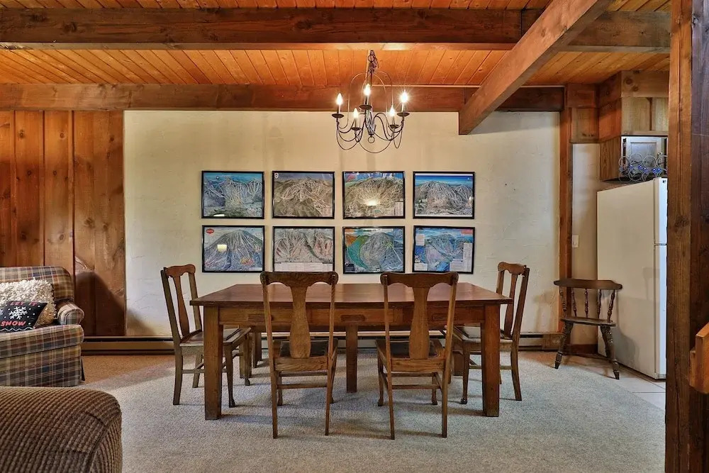 Hemlock Ridge 2b: Charming Two Floor Condo In The Heart Of Killington. Perfect! 3 Bedroom Condo