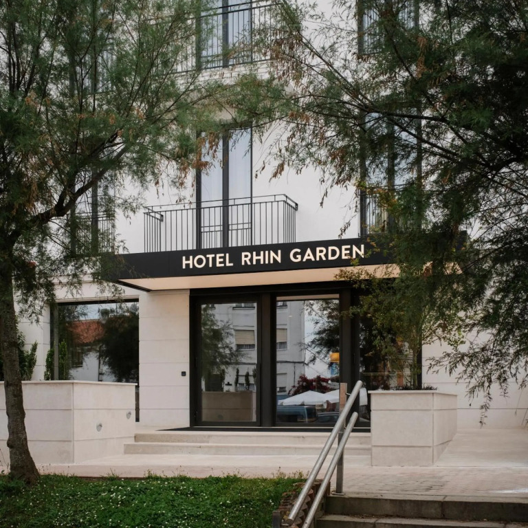 Hotel Rhin Garden