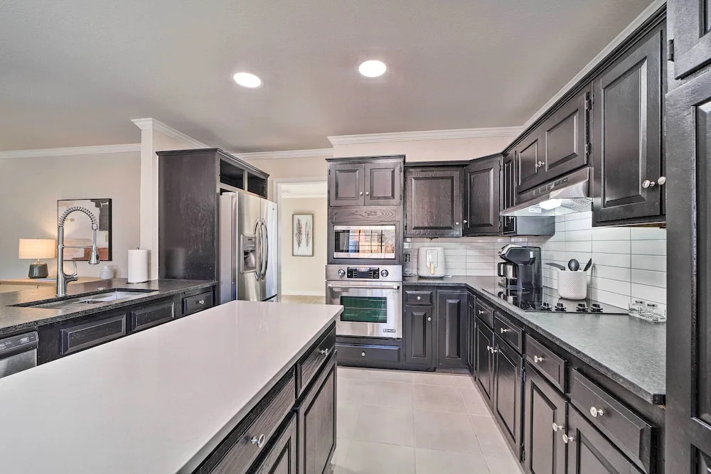 Immaculate Woodland View Retreat w/ Hot Tub