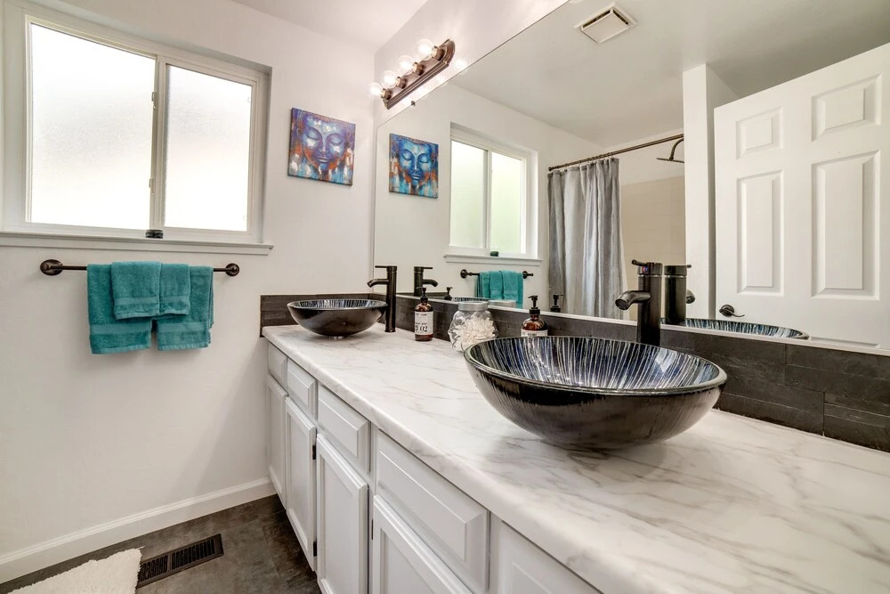 Pet-friendly Home w/ Hot Tub! 6 Mi to Dtwn Reno