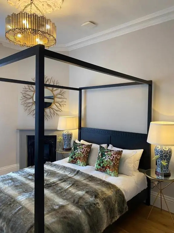 ch1 boutique stays