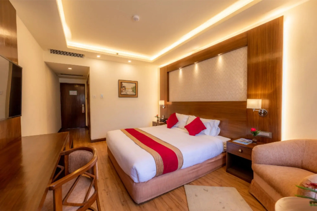 The Malla Hotel - Thamel, 2 km to Swayambhunath Temple