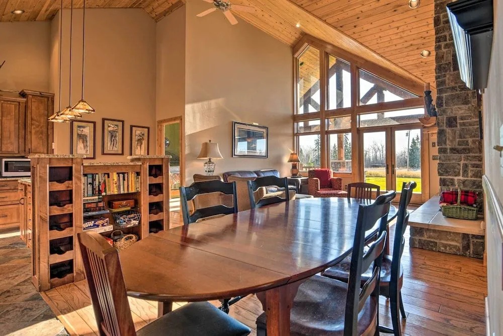 North Shore Cabin w/ Fire Pit By Gooseberry Falls!
