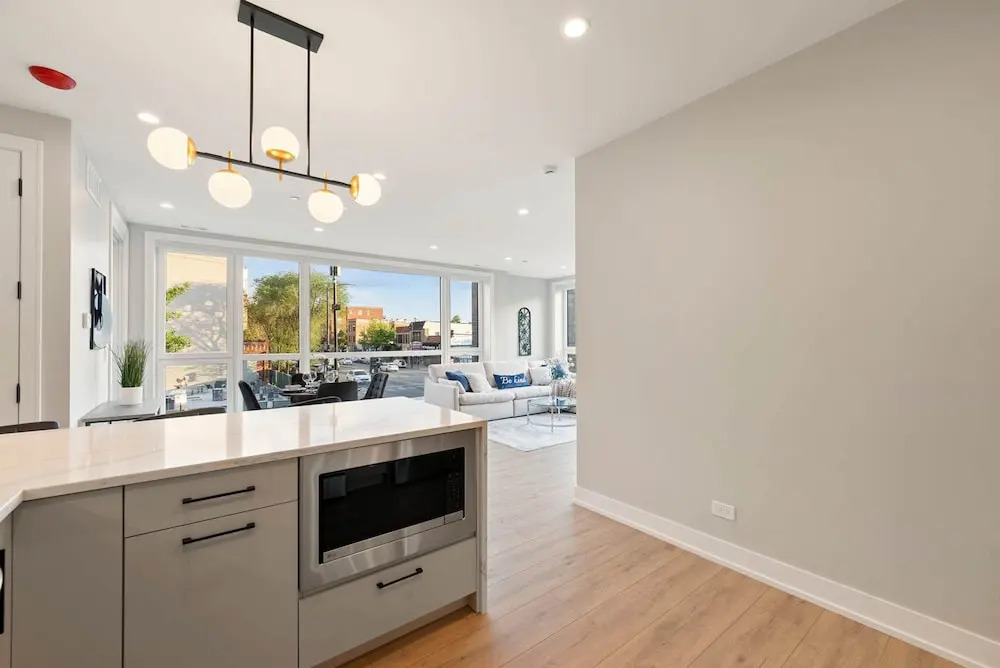 New Build in Pilsen Spacious 2 Bed 2 Bath Unit
