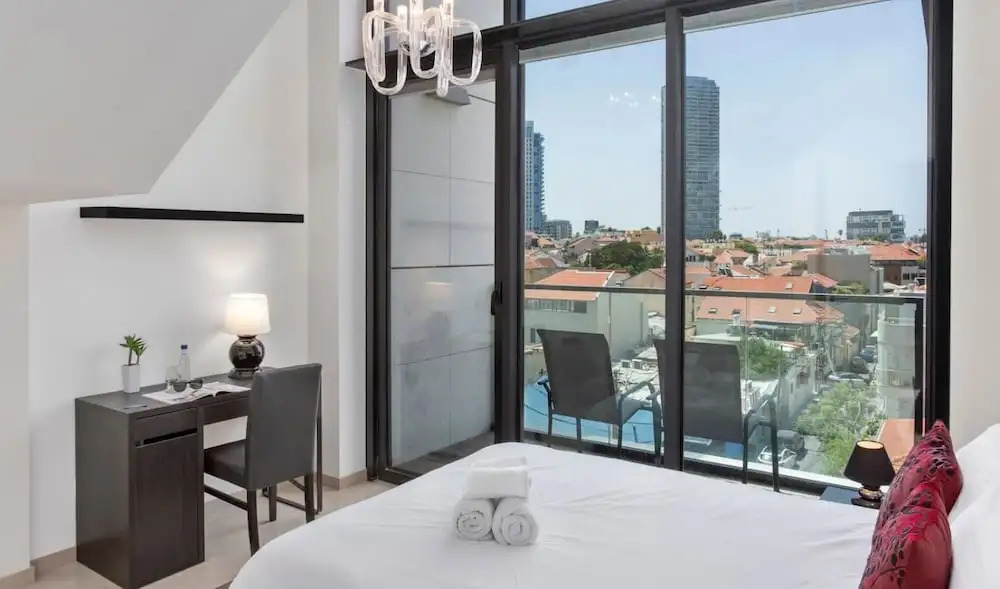 Deluxe Loft 2BR White City by HolyGuest