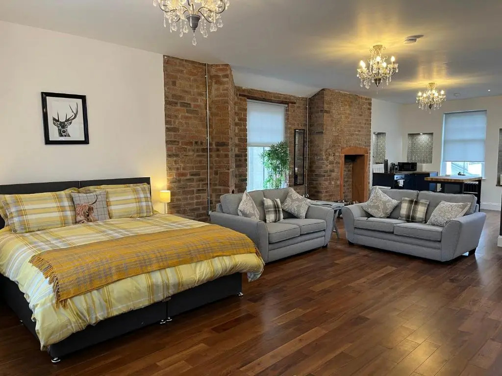 The Bards Loft, Large Studio Apartment