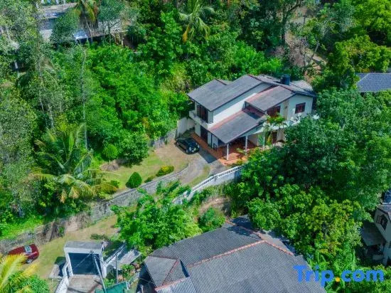 4- Bedroom Green Oasis in Kandy