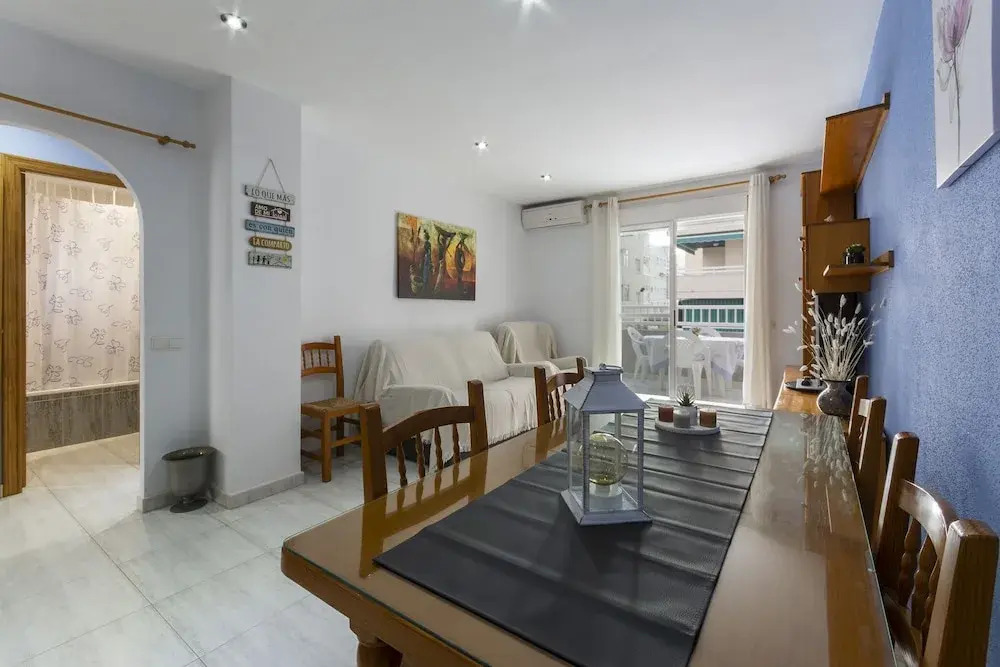 Estornell With 2 Bedrooms and 1 Bathrooms