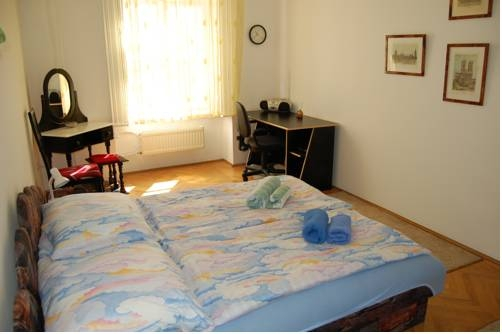 De Niro Apartment
