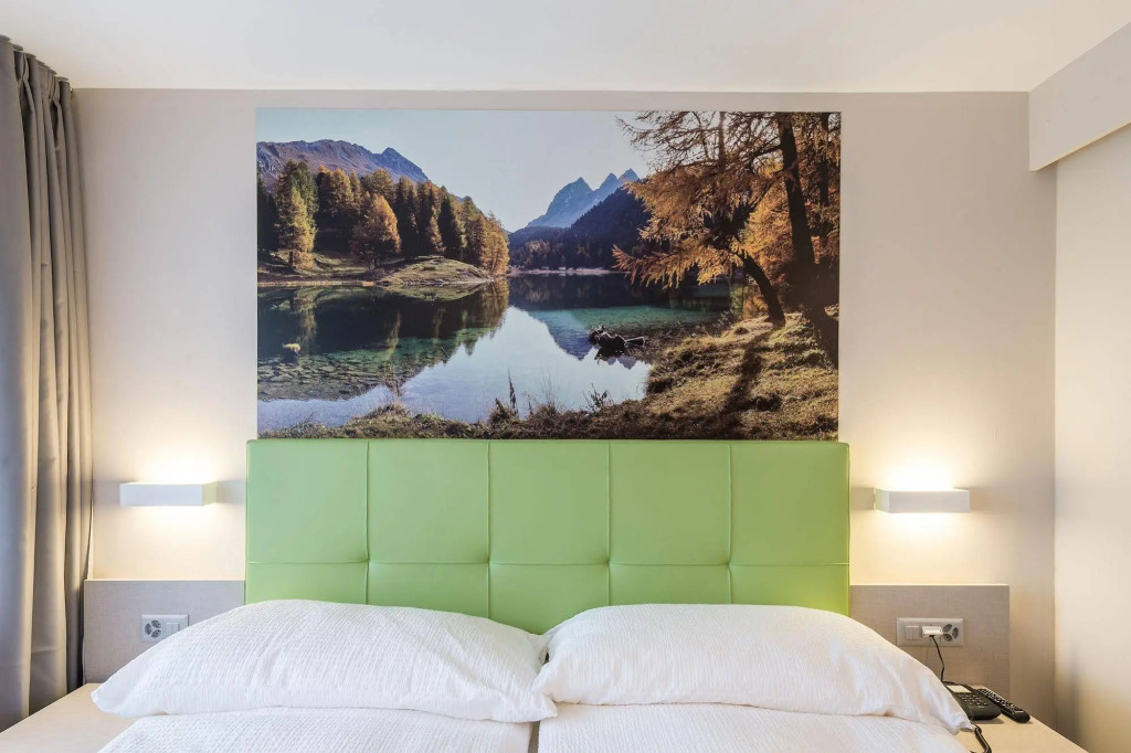 Adhhoc Hotel
