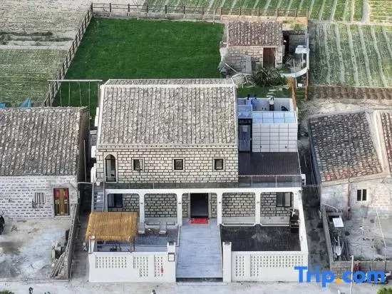 Qihai Homestay (Liushui Town Mojing Village Coastal Beach Blue Tears Viewing Point)