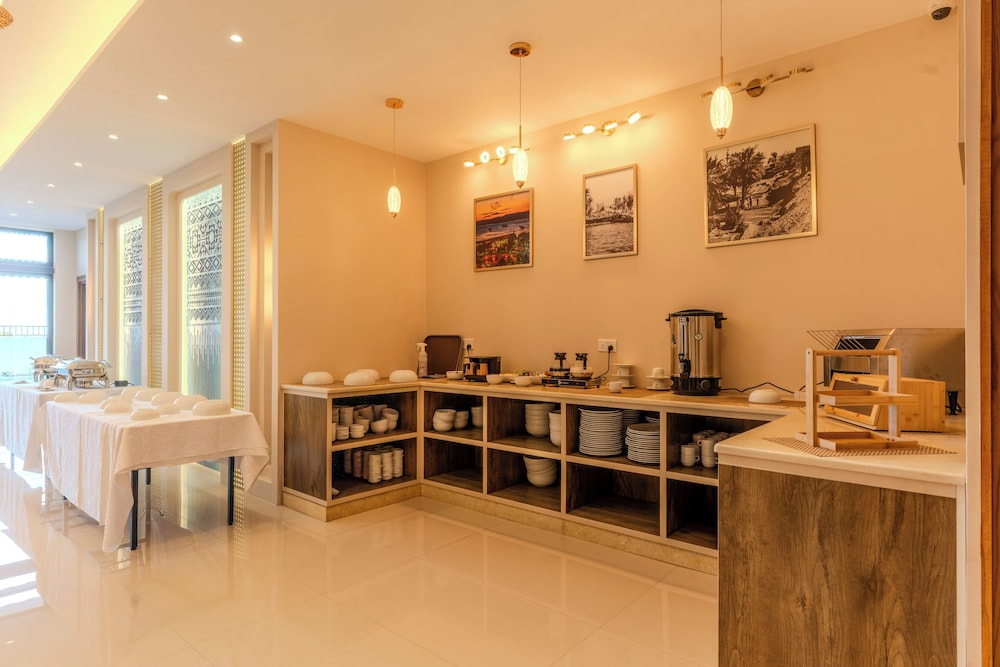 Golden Pillar Hotel