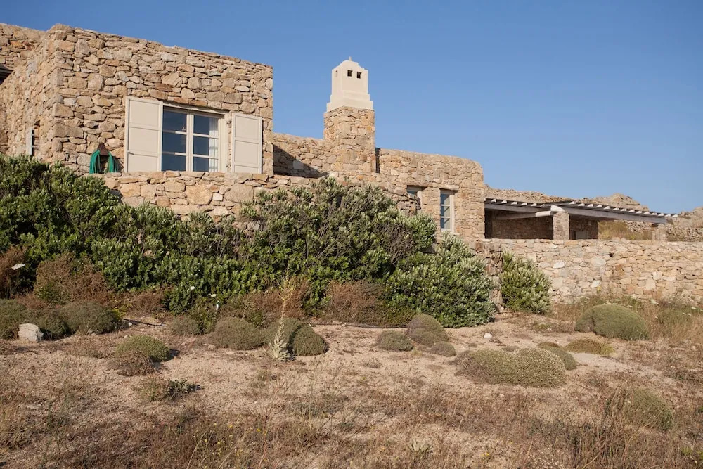 Villa Sandstone