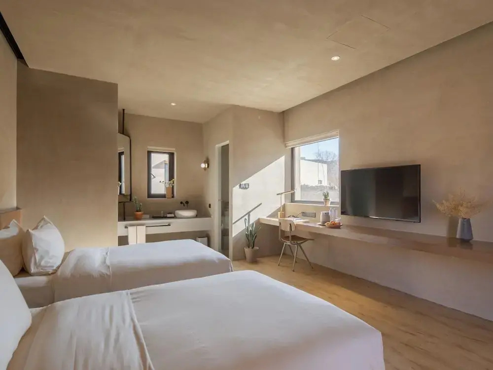 LOSTVILLA Zhongwei Yellow River