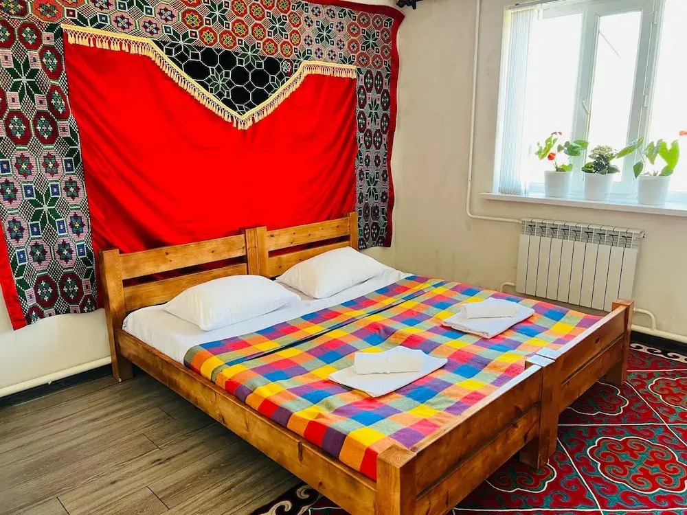DADOW Guesthouse