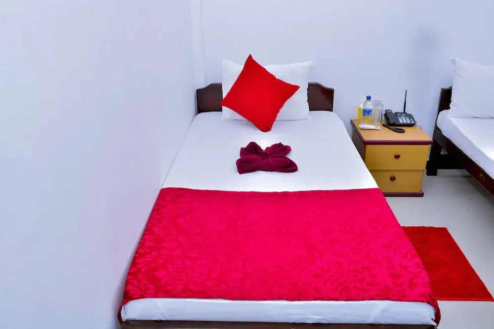 Hotel Aathithan Trincomalee