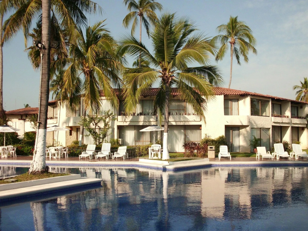Cabo Blanco Hotel and Marina