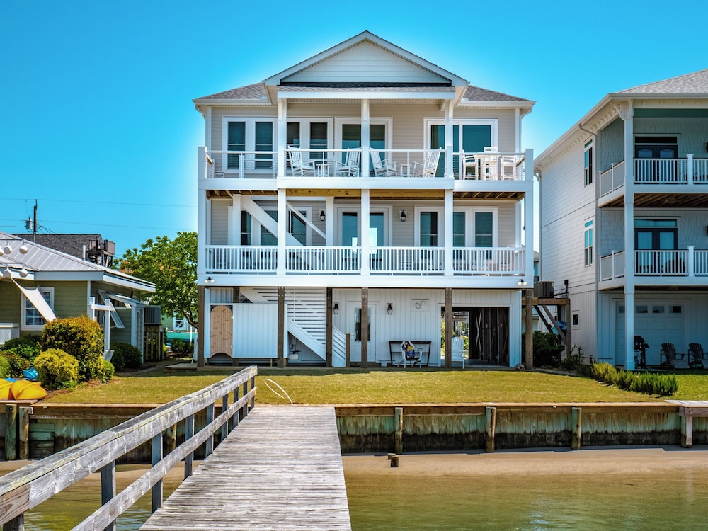Channel 6 by Topsail Realty
