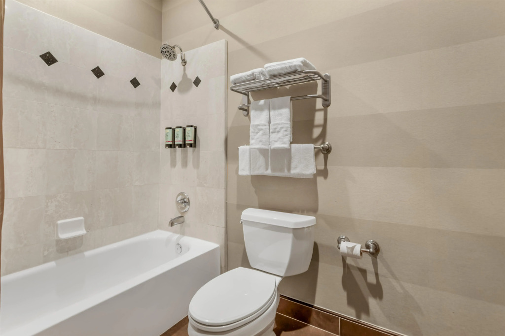 Best Western Plus Brookside Inn