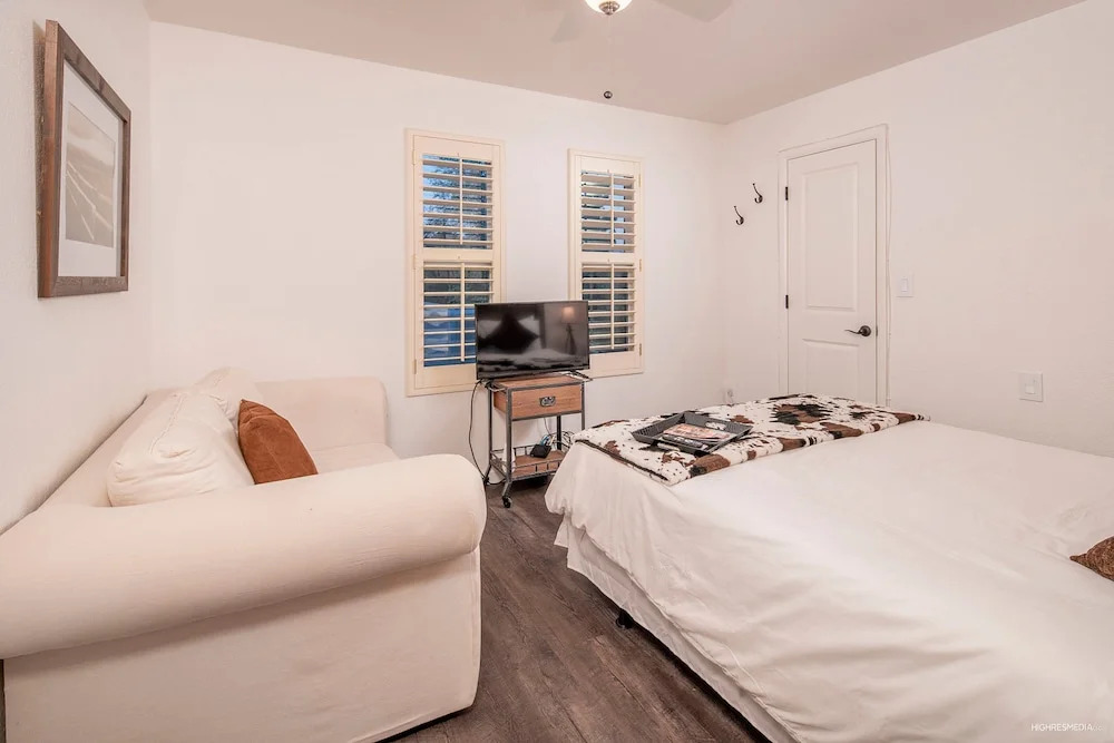 Casa Azul 4 BR by Casago
