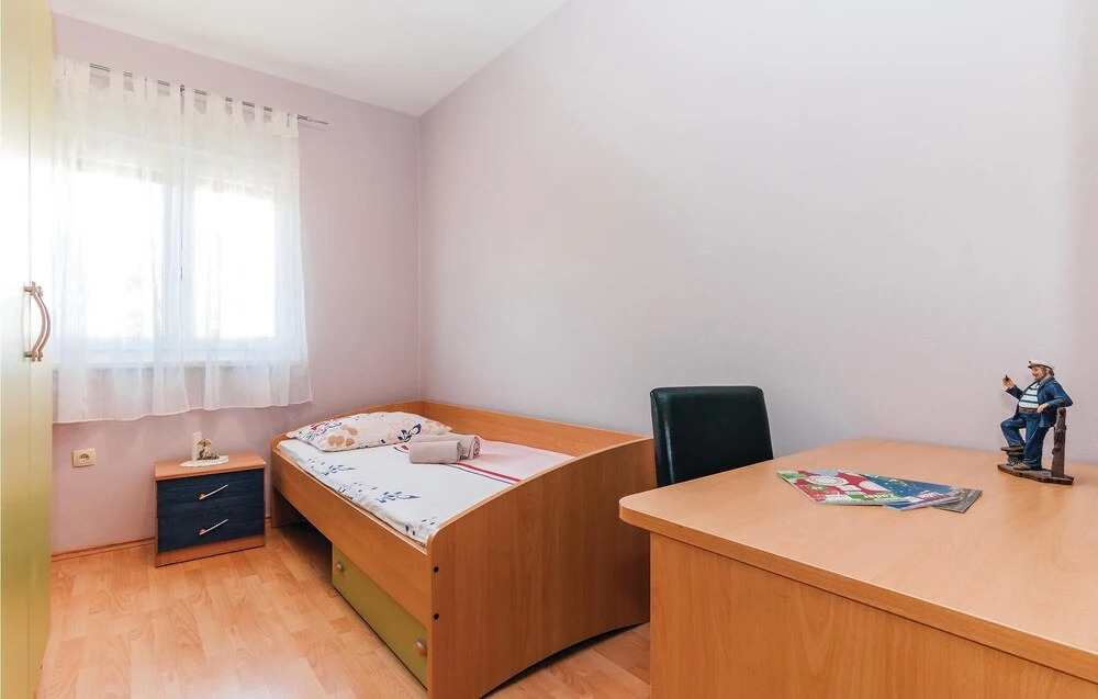 Awesome Home in Petrcane With Wifi and 3 Bedrooms