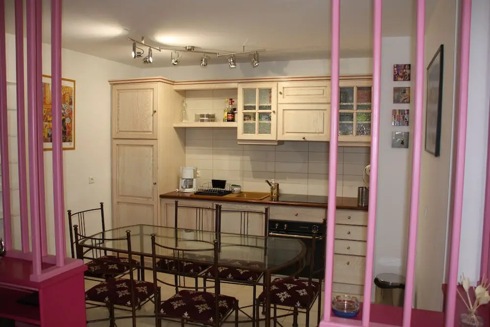 Deux Pièces 70 m² Climatisé, Avec Terrasse, Proximité Bord de mer