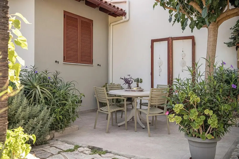 Andromia Studios & Apartments