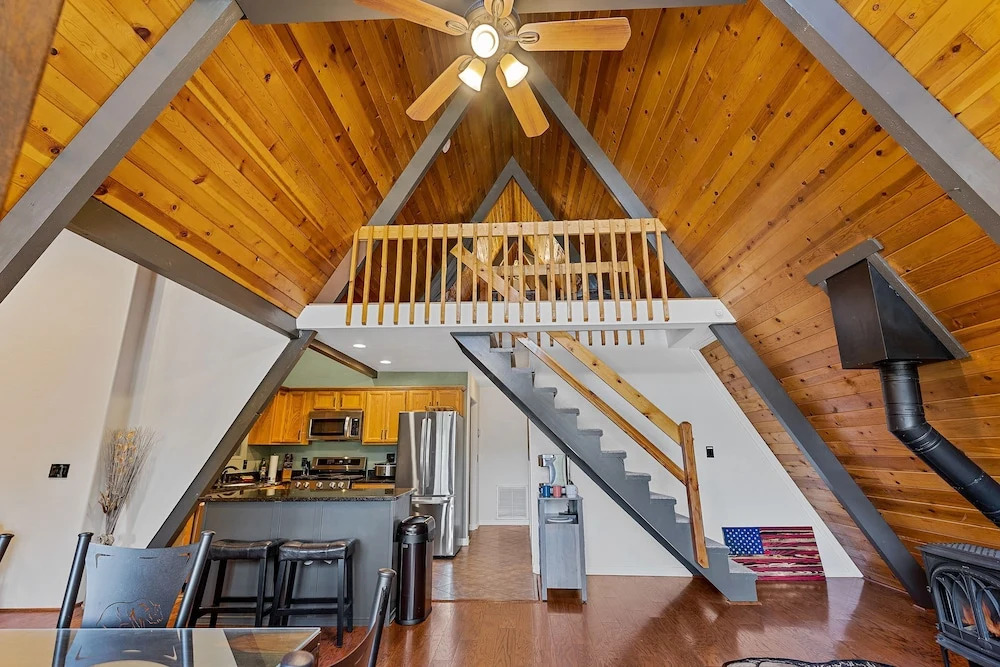 Spacious A-frame Pines Cabin 12 Beds Loft Game Room