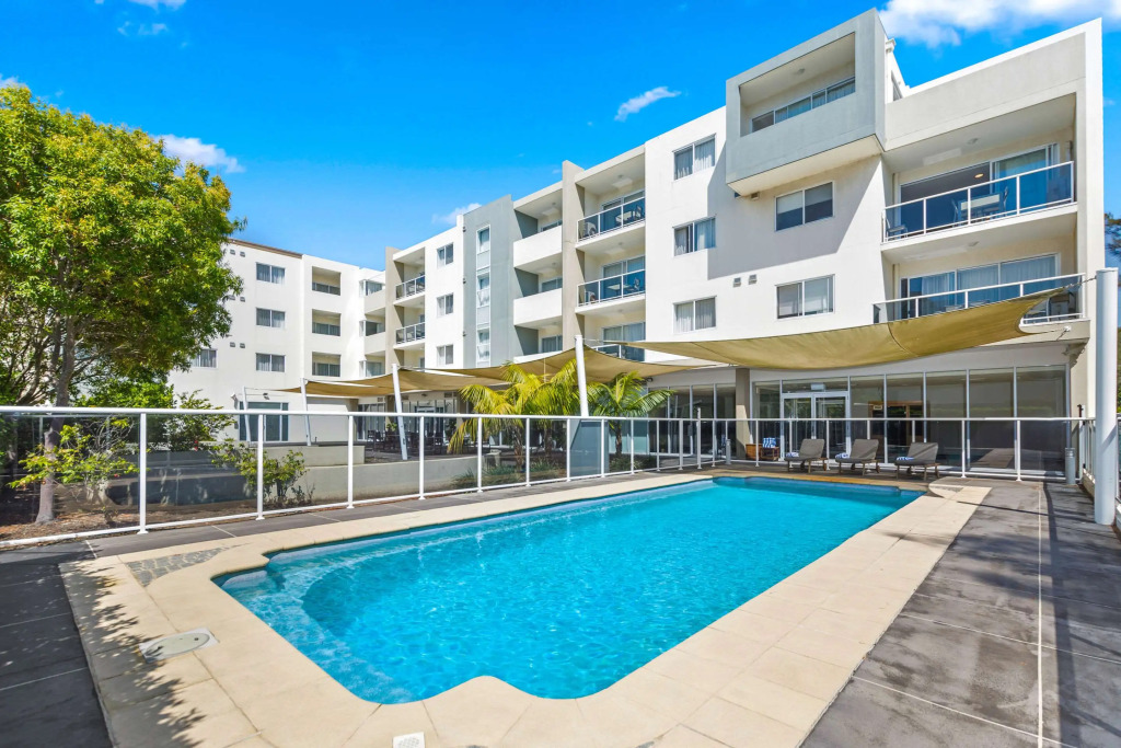 Quality Suites Pioneer Sands