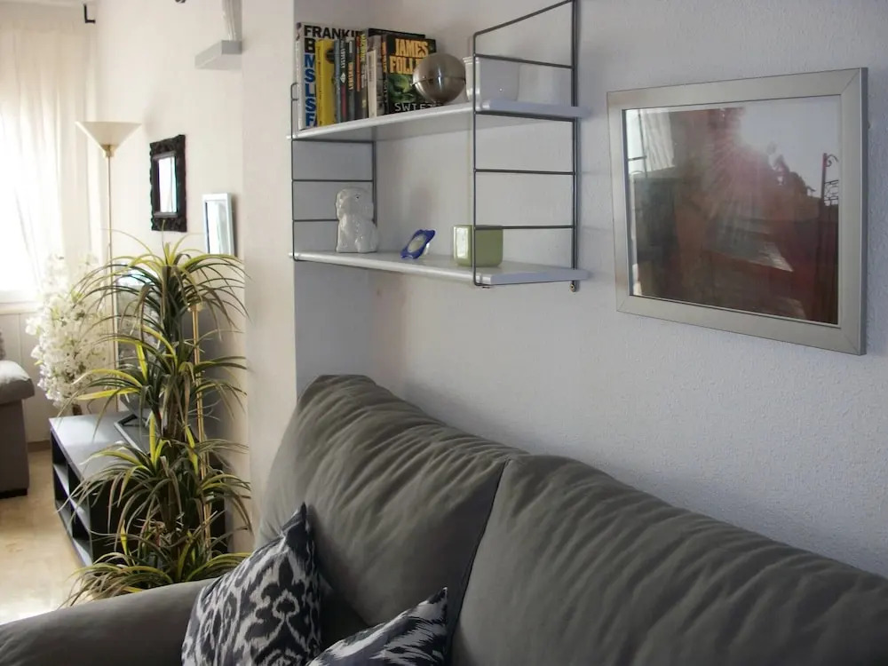 1 Bedroom Penthouse On Front Line Of The Beach