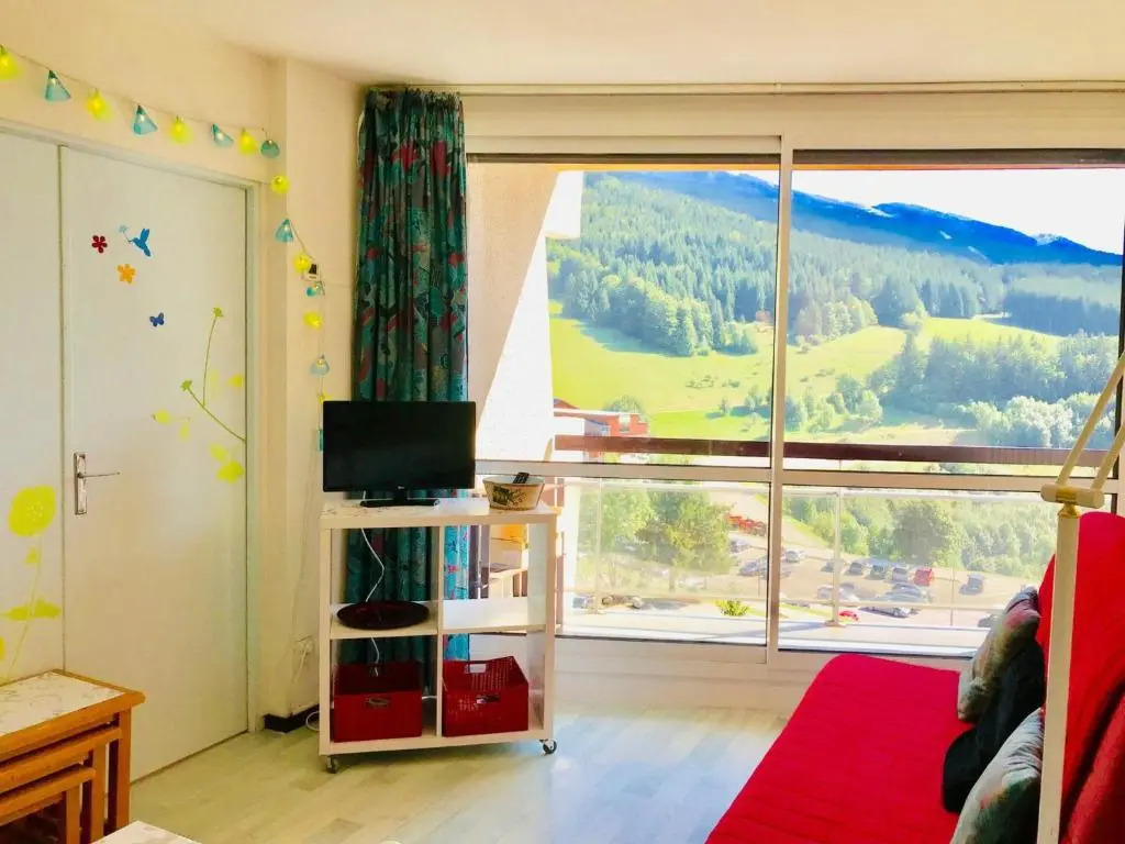 Appartement 2 pièces au pied des pistes avec balcon à Villard-de-Lans - FR-1-515-21