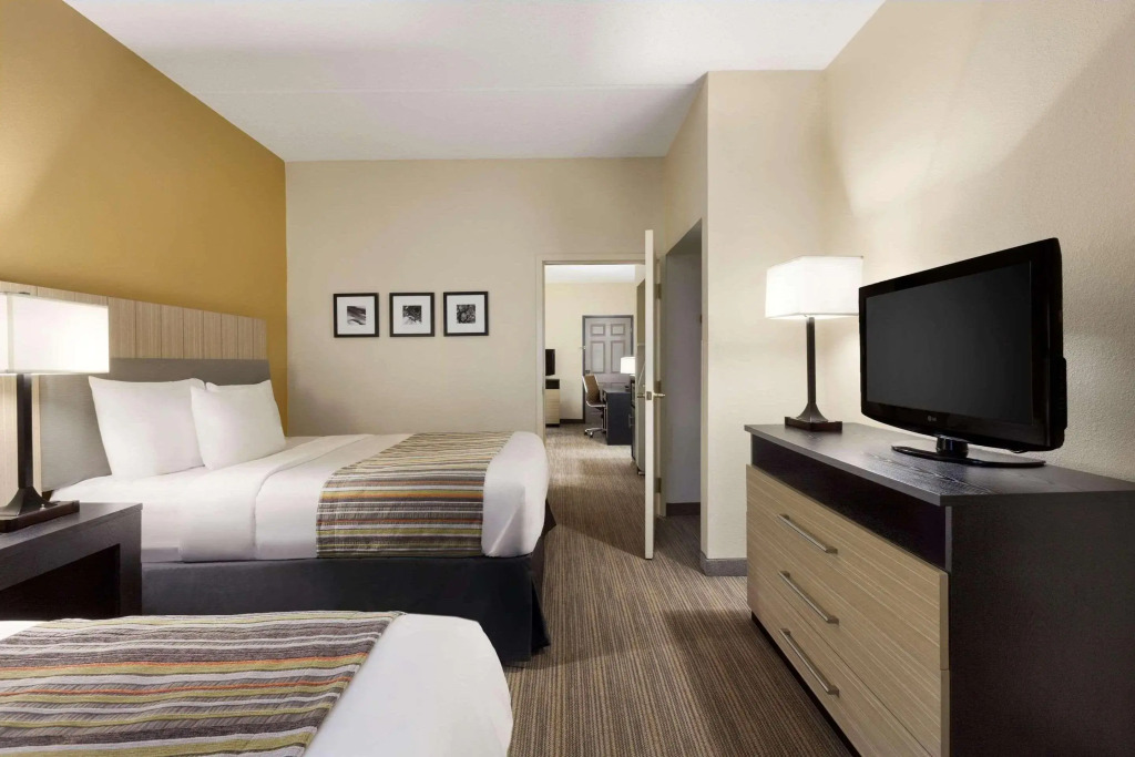 Country Inn & Suites by Radisson, Dalton, GA