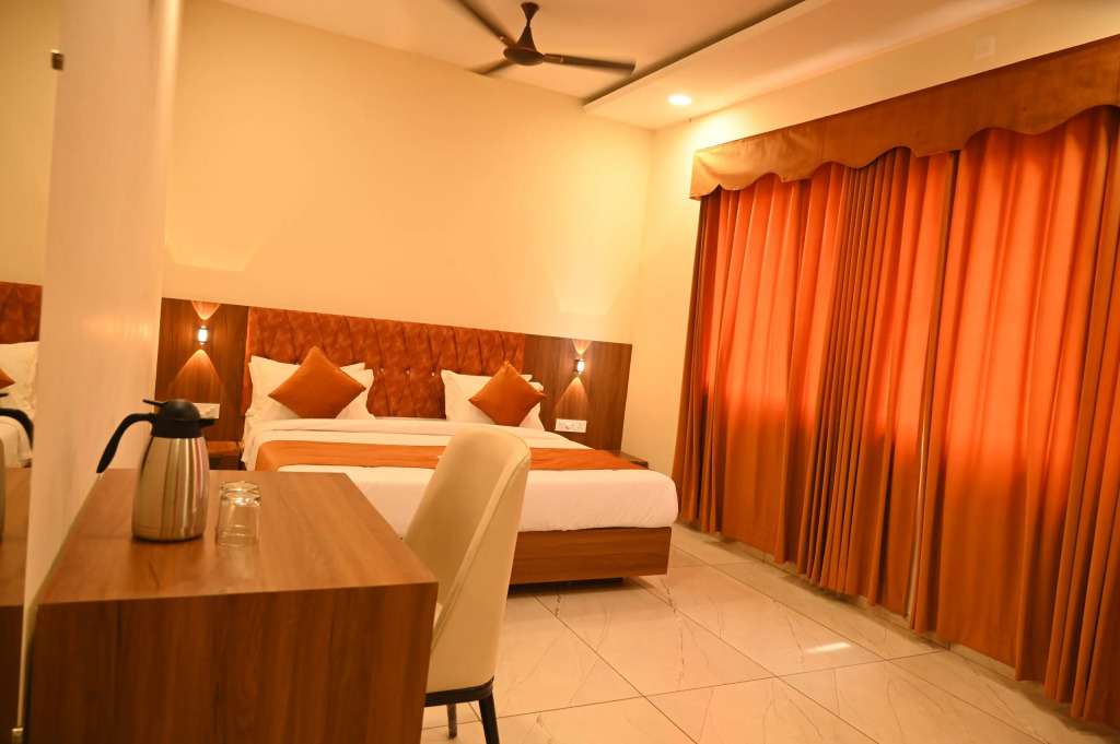Hotel Embassy