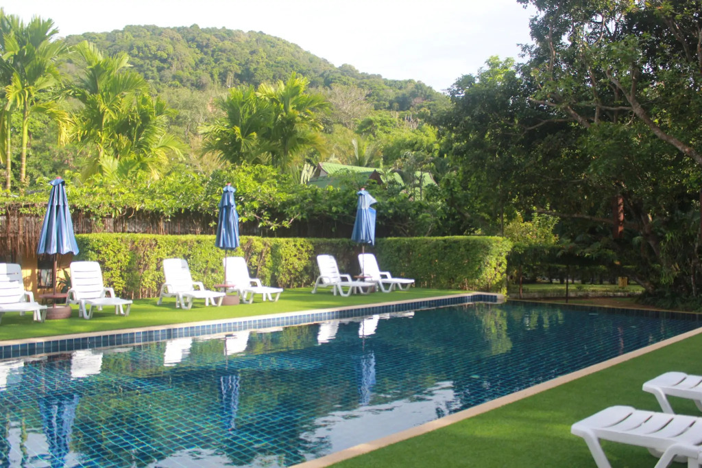 Baan Panwa Resort