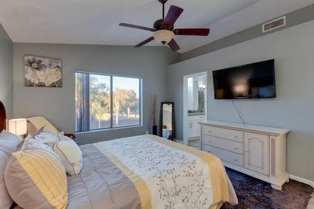 Phoenix Gem With Sparkling Heated Pool And Newly Remodeled! 3 Bedroom Home by RedAwning