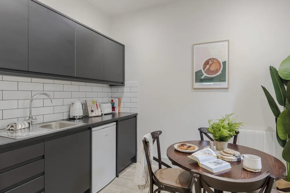 Tooting - Your Apartment